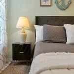 Bikini Bottom - 4 Bed Disney Pool Home
